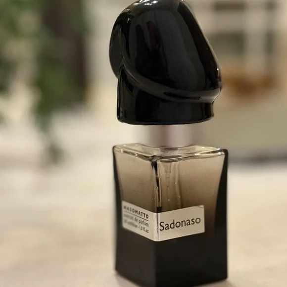 Sadonaso Extrait de Parfum - Black - Picture 2 of 7